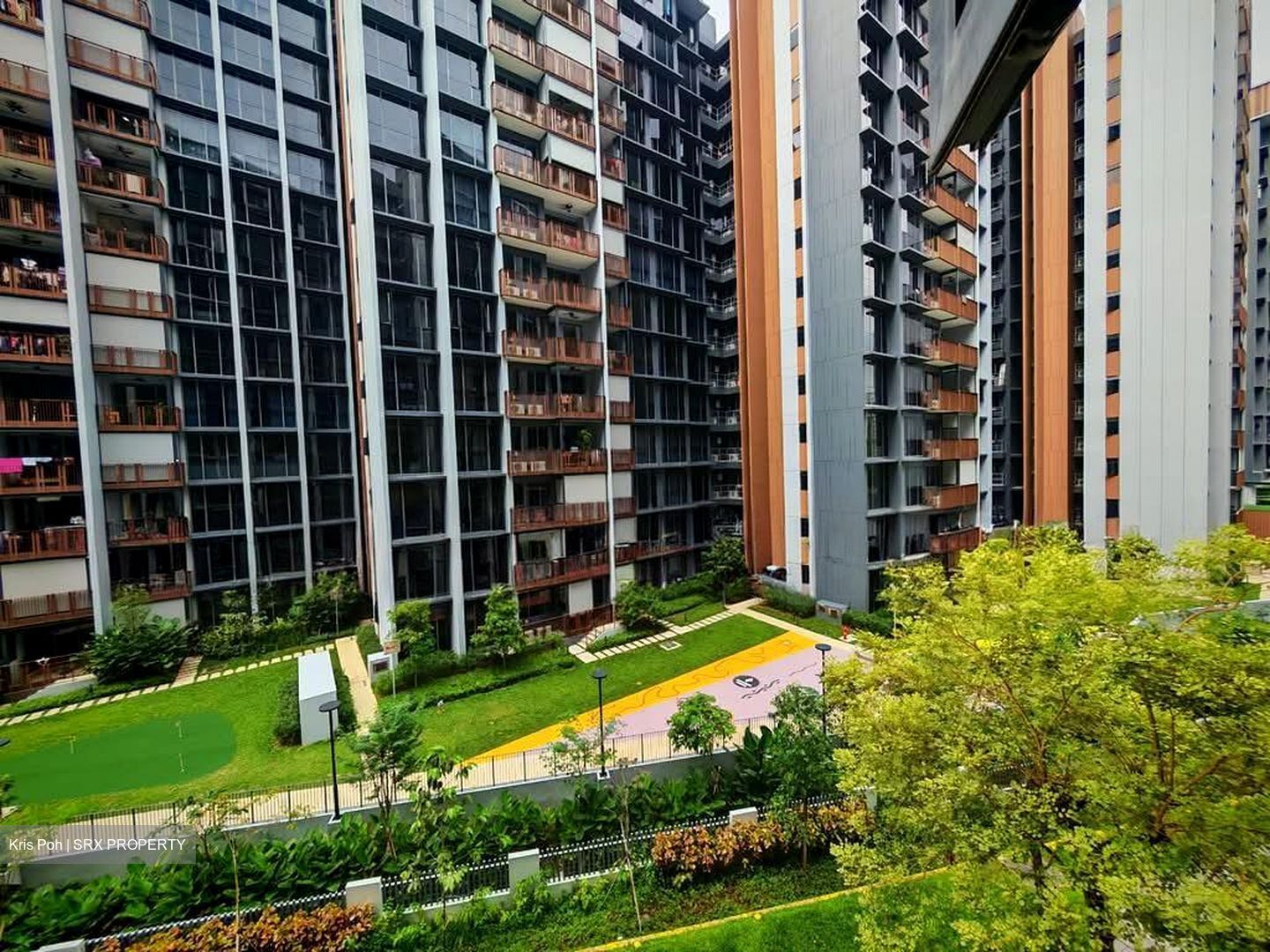 Symphony Suites (D27), Condominium #566491671